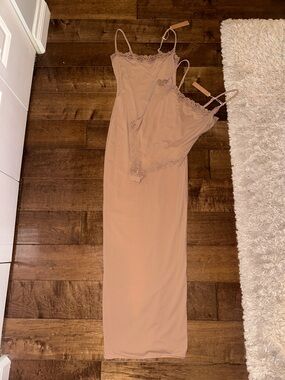SKIMS FITS EVERYBODY LACE LONG SLIP DRESS, CAMI BODYSUIT SIENNA XS/SMALL